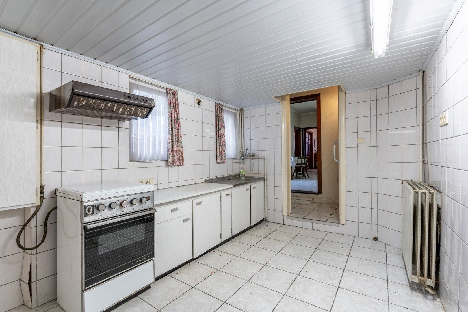 Te renoveren halfvrijstaande woning op een perceel van 4a24ca foto 14