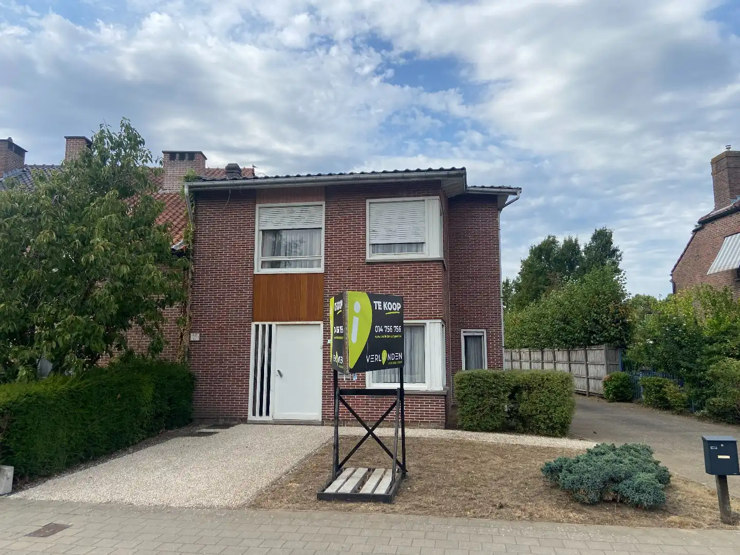 Ruime te renoveren gezinswoning met 4 slpks in het centrum van Herentals ! foto 24