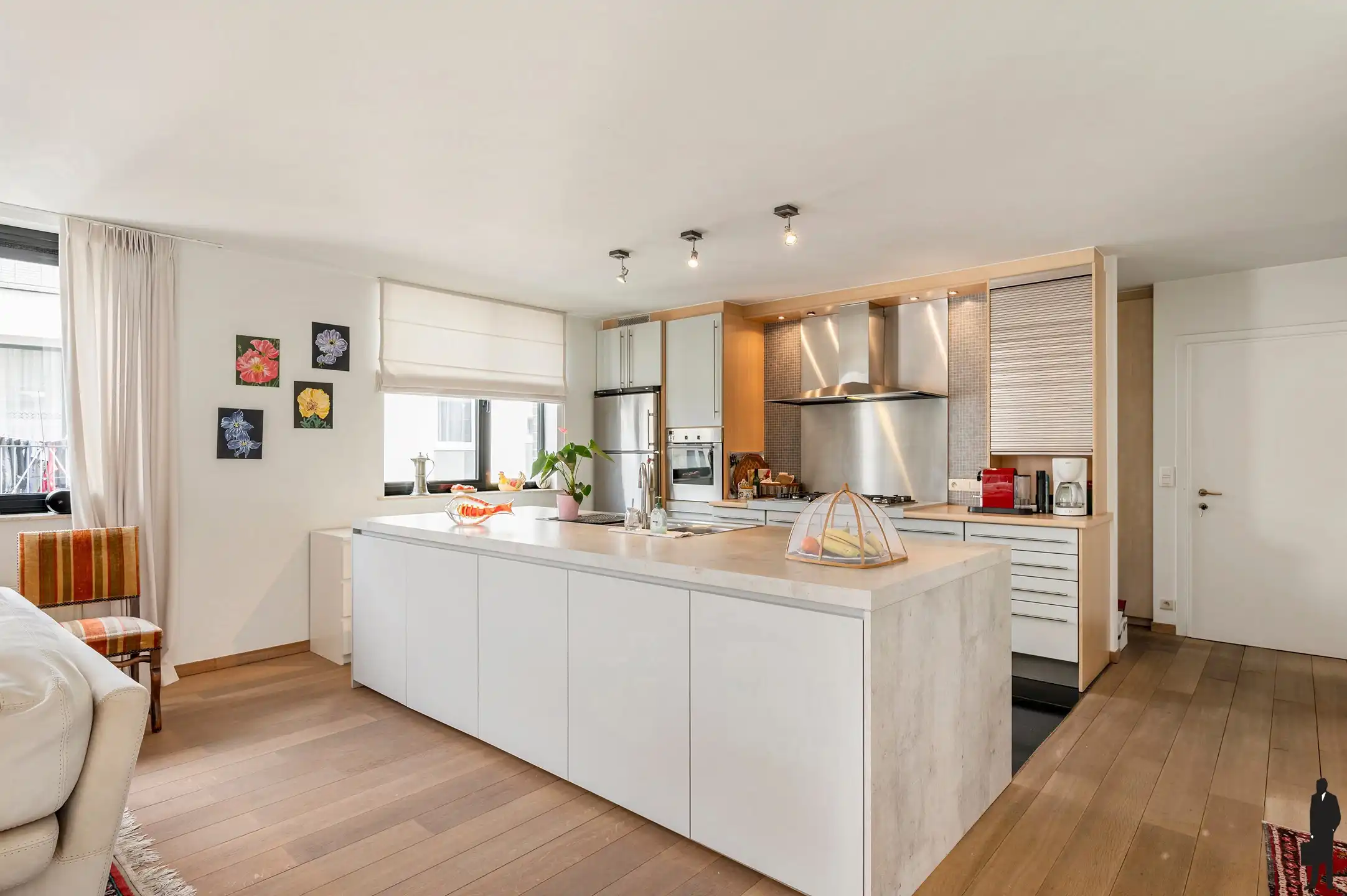 Lichtrijk duplex appartement met uitzonderlijk brede gevel foto 5