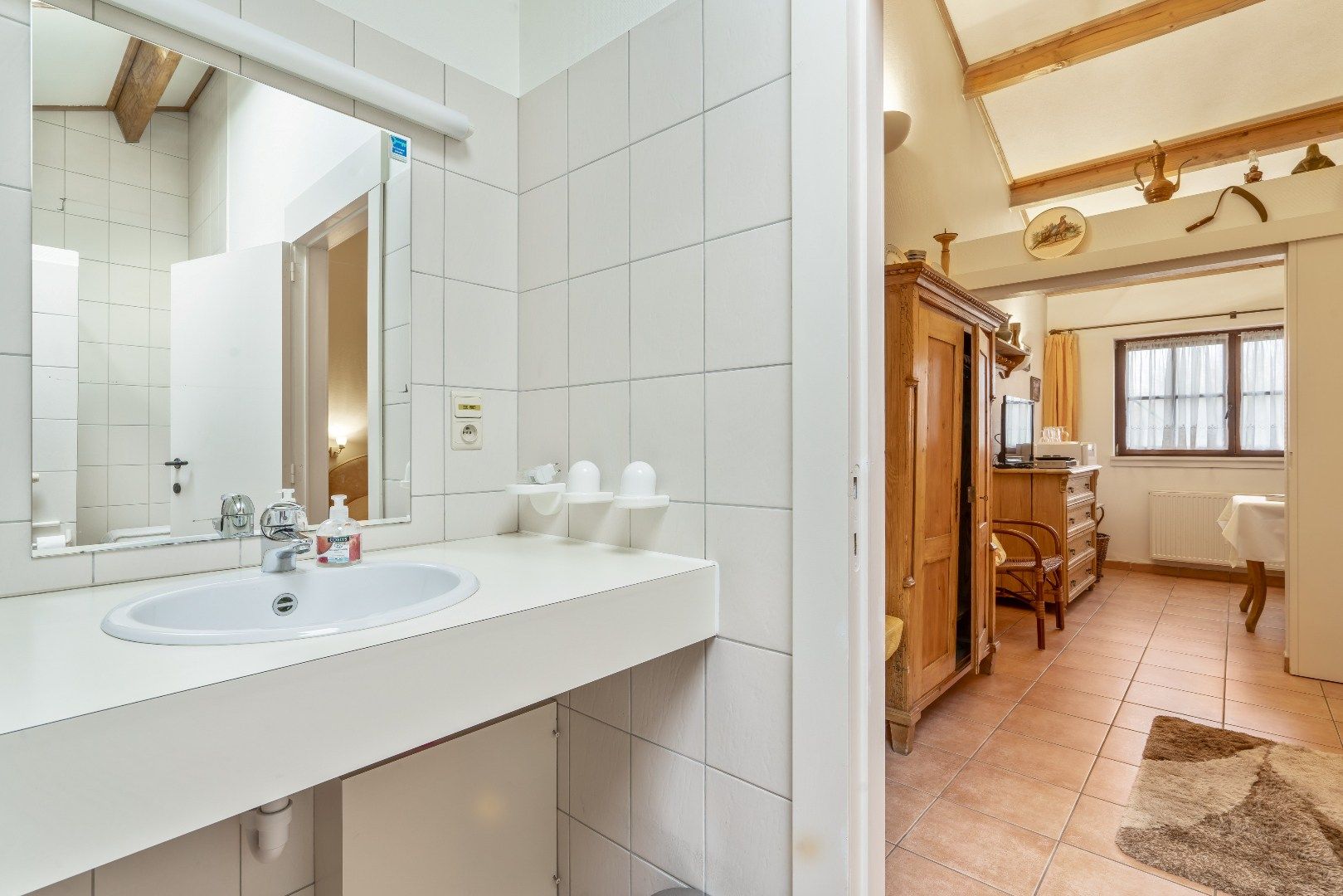 handelspand en vrij café 'Hotel Elckerlyck' met 6 kamers foto 13