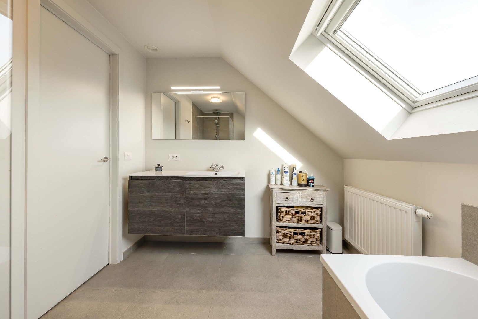 RECENTE (BJ 2020) ENERGIEZUINDIGE HALF OPEN BEBOUWING foto 16