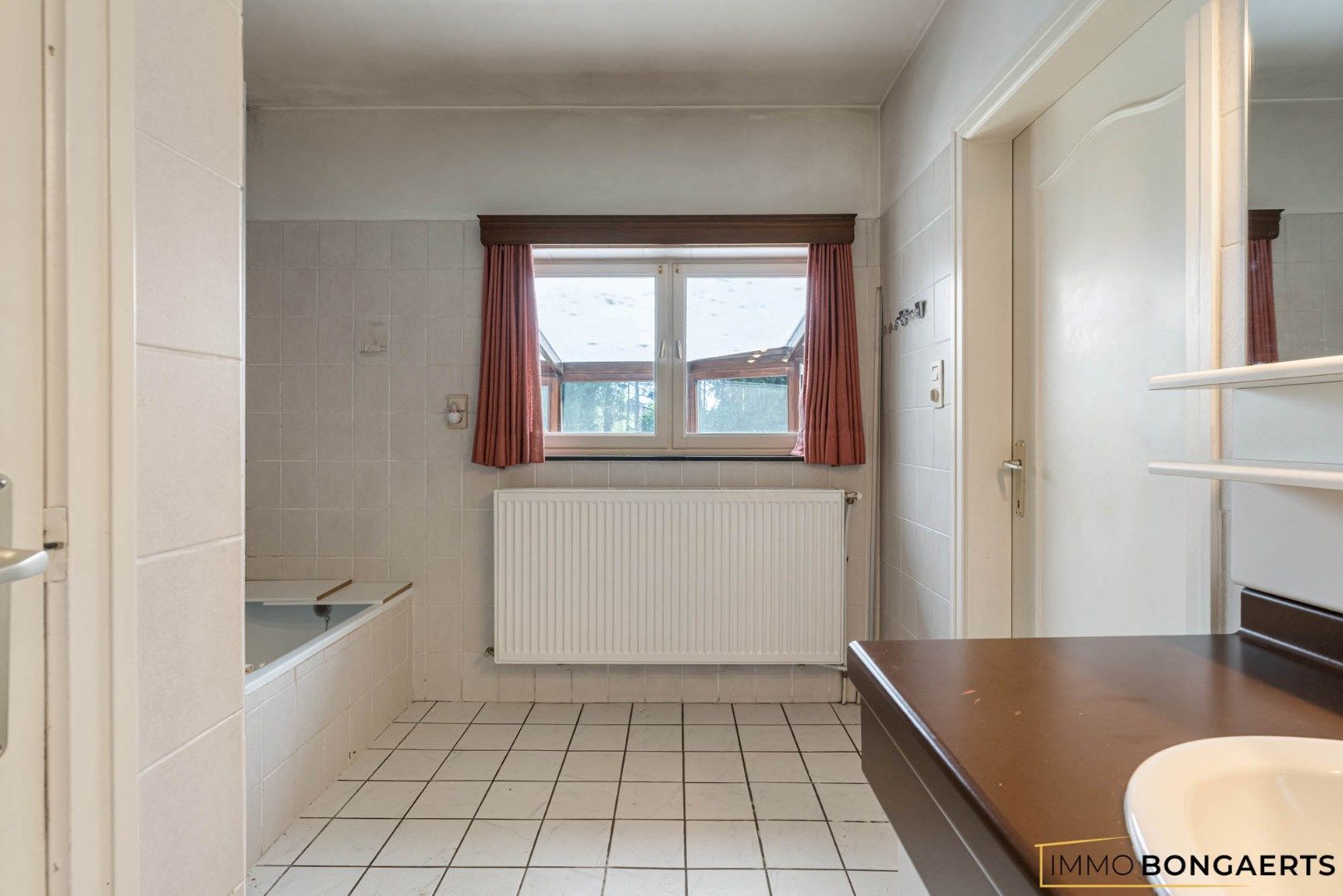 Rustig gelegen woning op een groot perceel foto 13