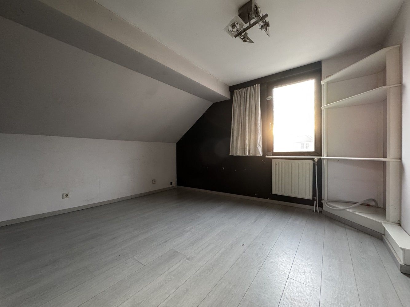 Te renoveren woning op een mooi perceel van 9a78ca foto 24