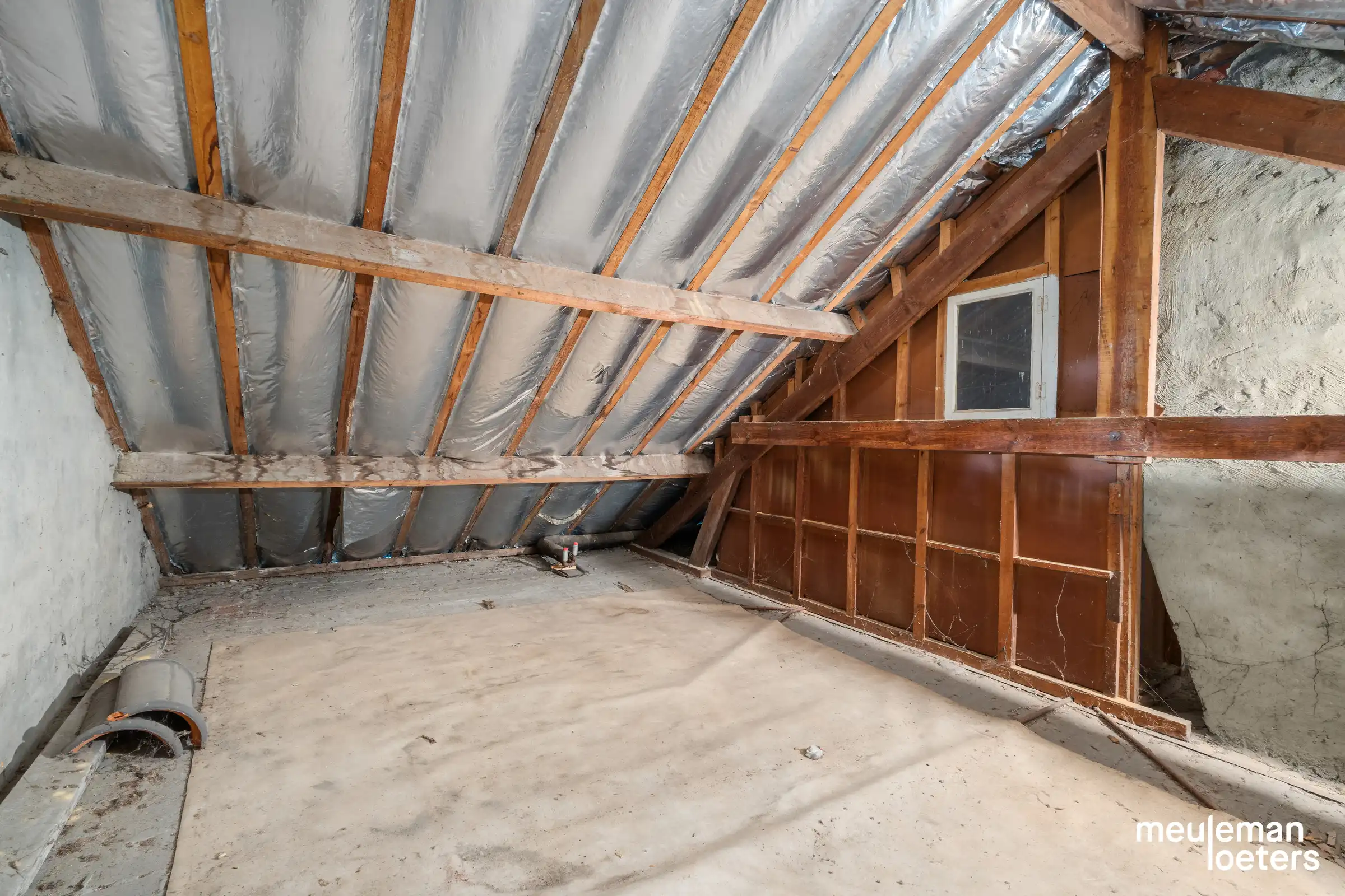 Interessante halfopen woning met veel potentieel te Sint-Michiels (Brugge) foto 11