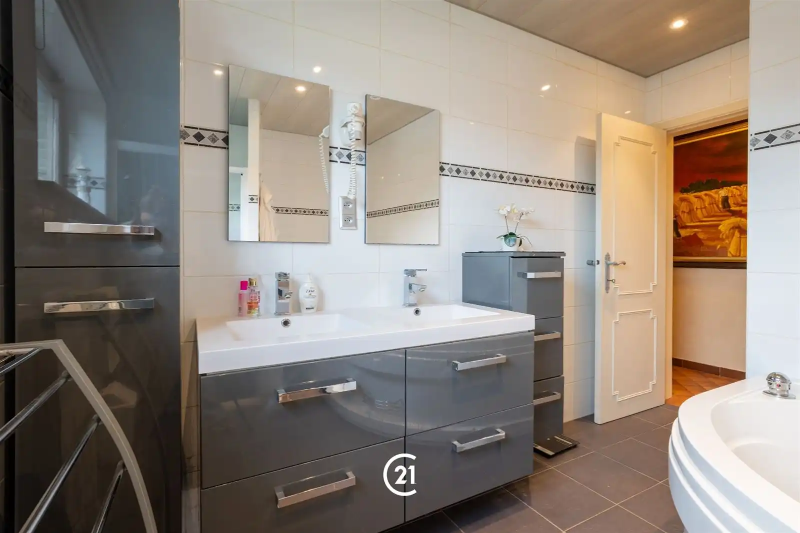 Villa bungalow met 3 slaapkamers, tuin en weide op +/-40are foto 15