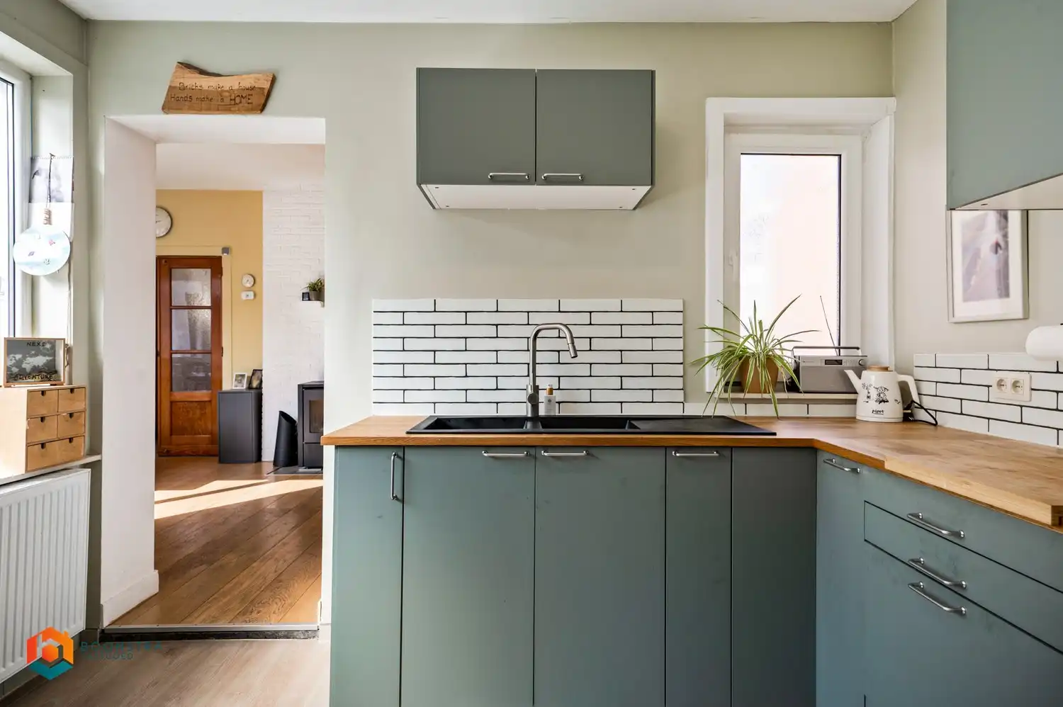 Leuke woning met 3 slpkrs en vergund magazijn/loods van 300m² foto 18