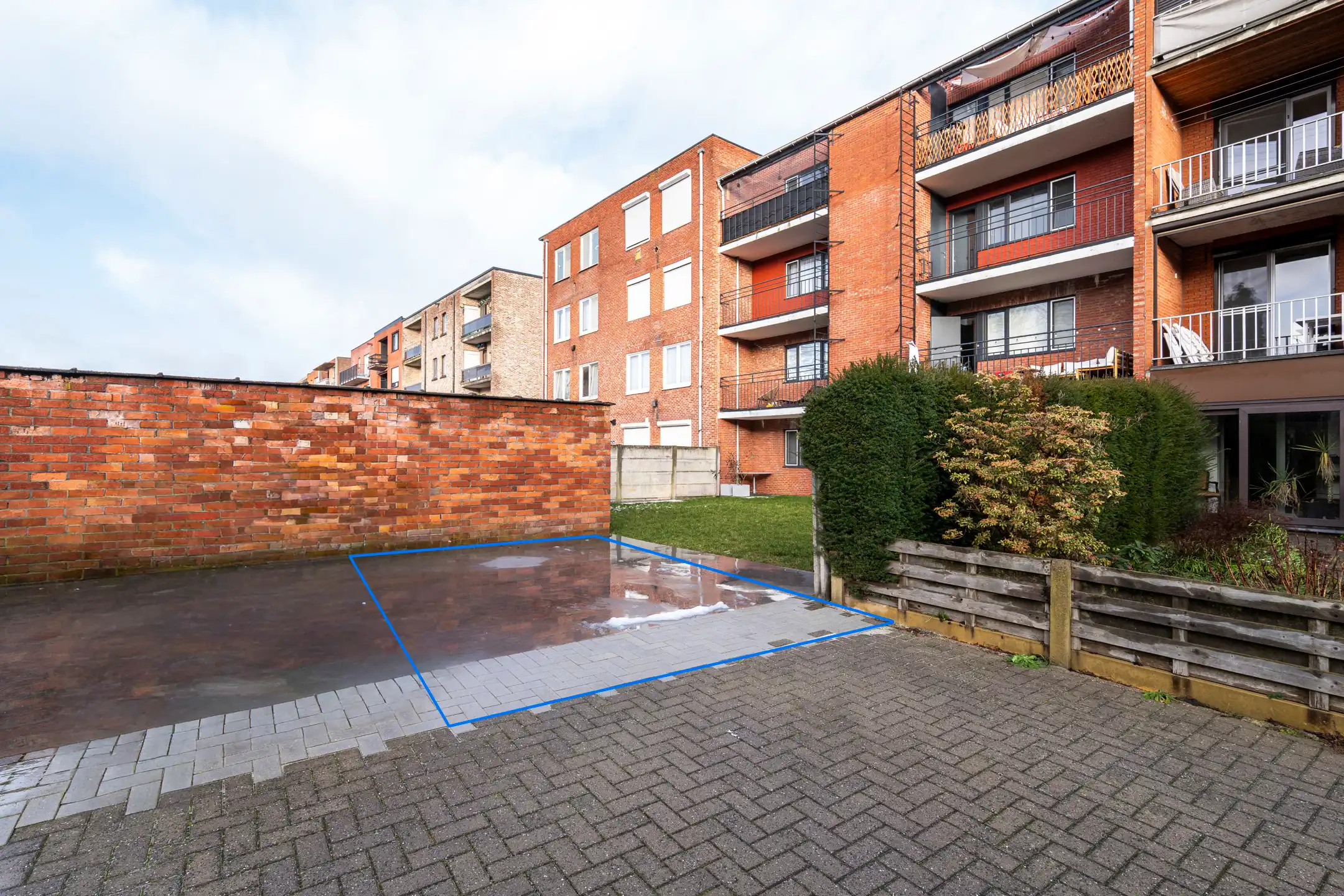 Perceel voor garage met vergunning foto 2