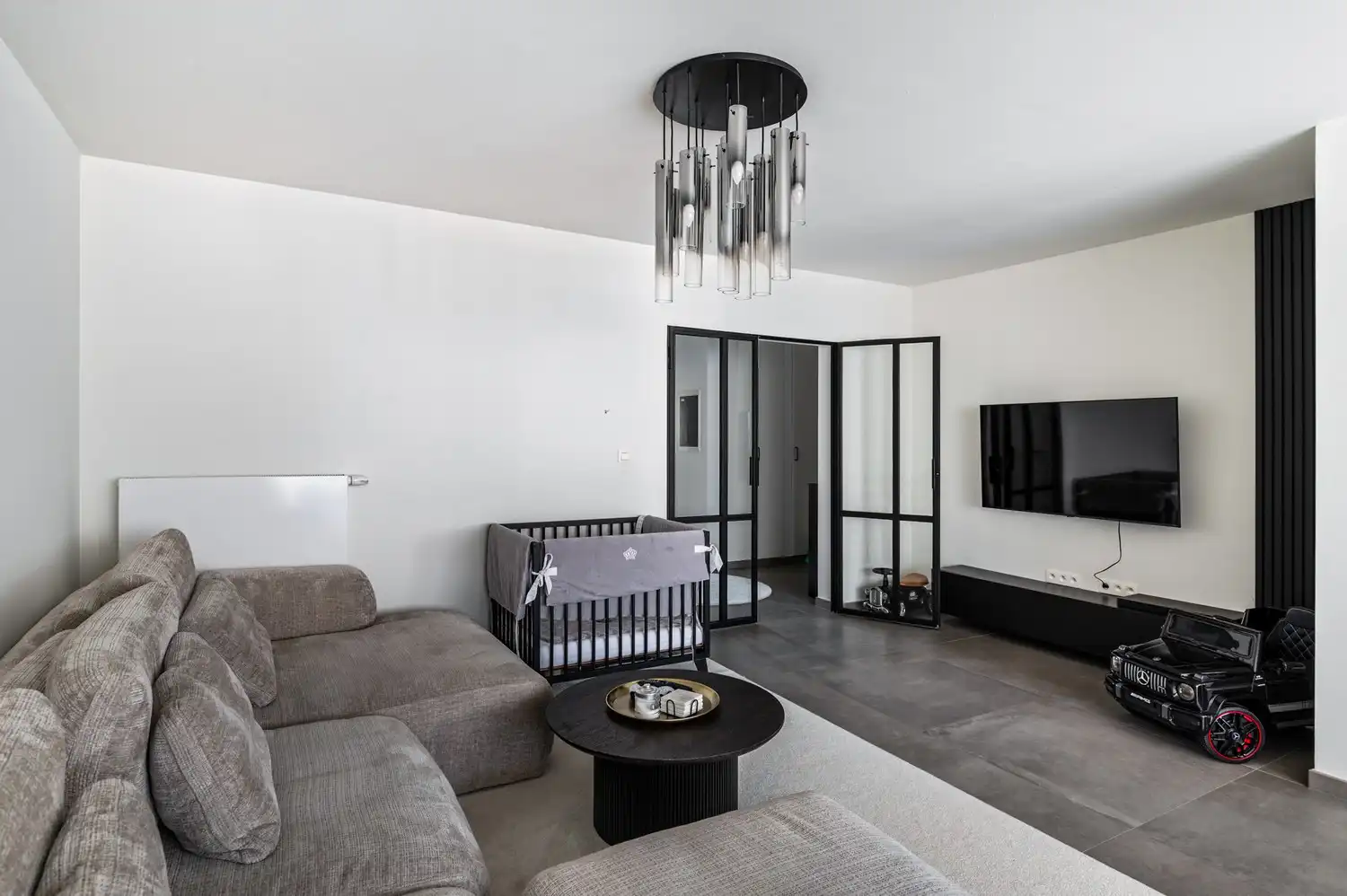 Hoogwaardig gerenoveerd appartement in Deurne! foto 6