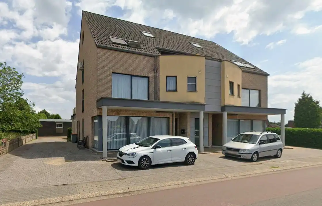 Duplex appartement met 2 slaapkamers, terras en autostandplaats te Dilsen-Stokkem foto {{pictureIndex}}