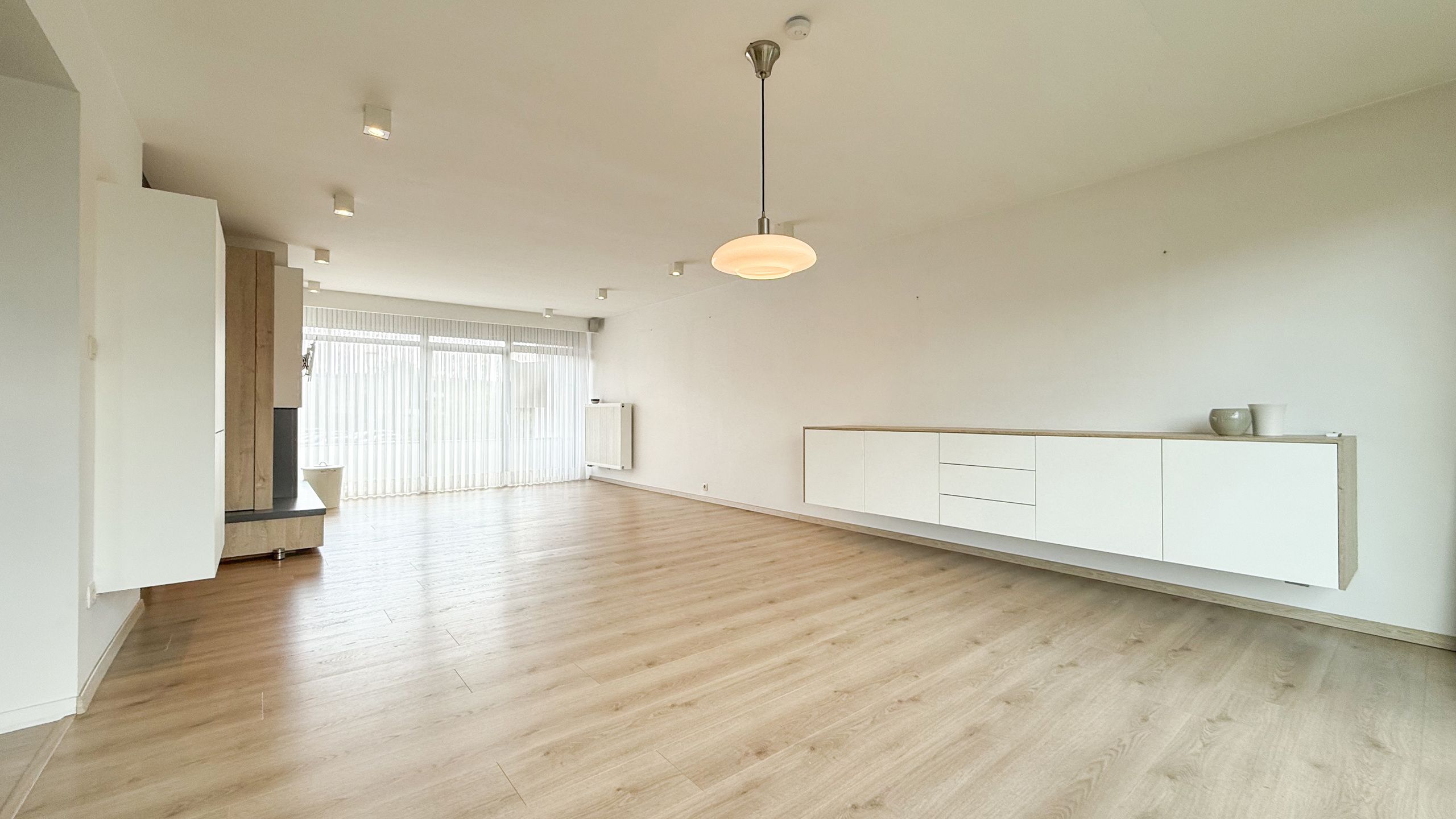 Ruim appartement met 2 slaapkamers en terras,met palletkachel foto 4