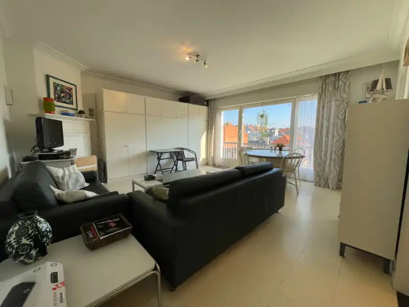 Zonnige studio centraal gelegen te Knokke (tussen Dumortierlaan en Zoutelaan) foto 3