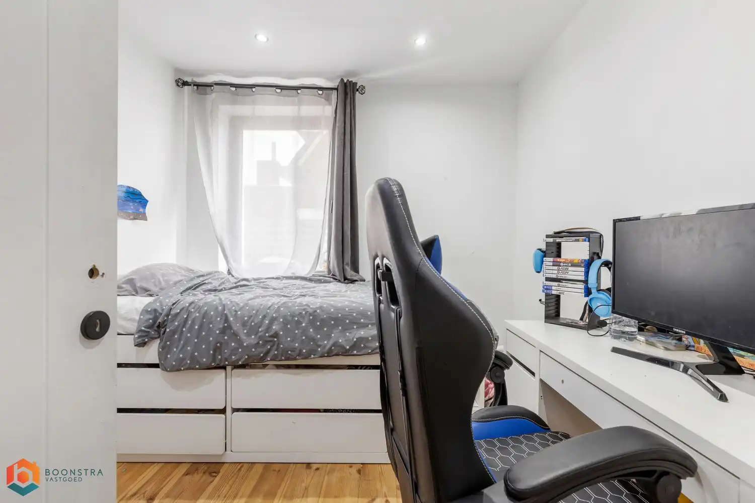 Woning met 4 slpkrs en garage op perceel van 1401 m² foto 24