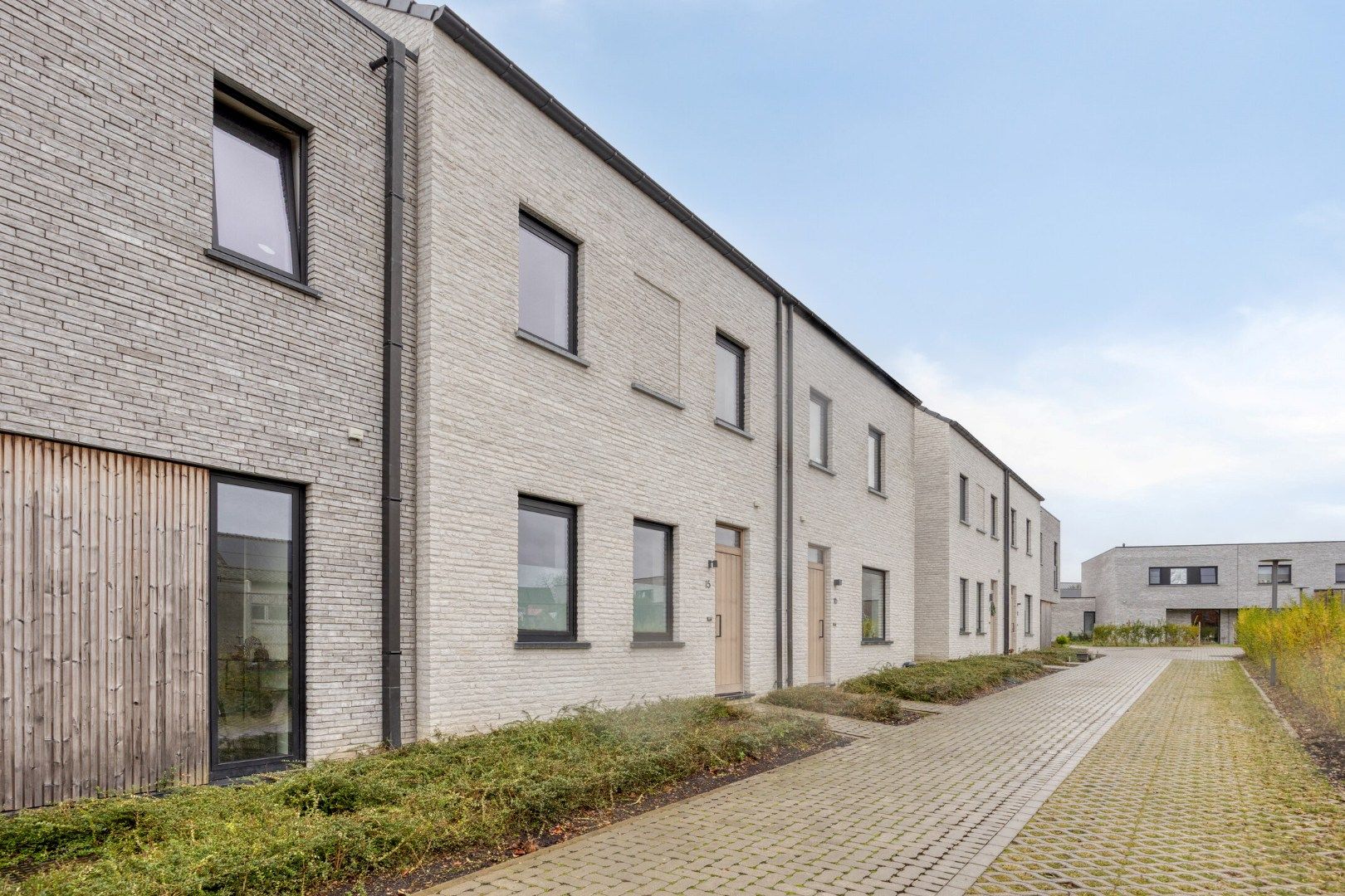 Nieuwbouwwoning met 4 slaapkamers, tuin, terras en 2 autostaanplaatsen in Boutersem! – EPC 23 kWh/m² - bewoonbare opp. 149 m² foto 2