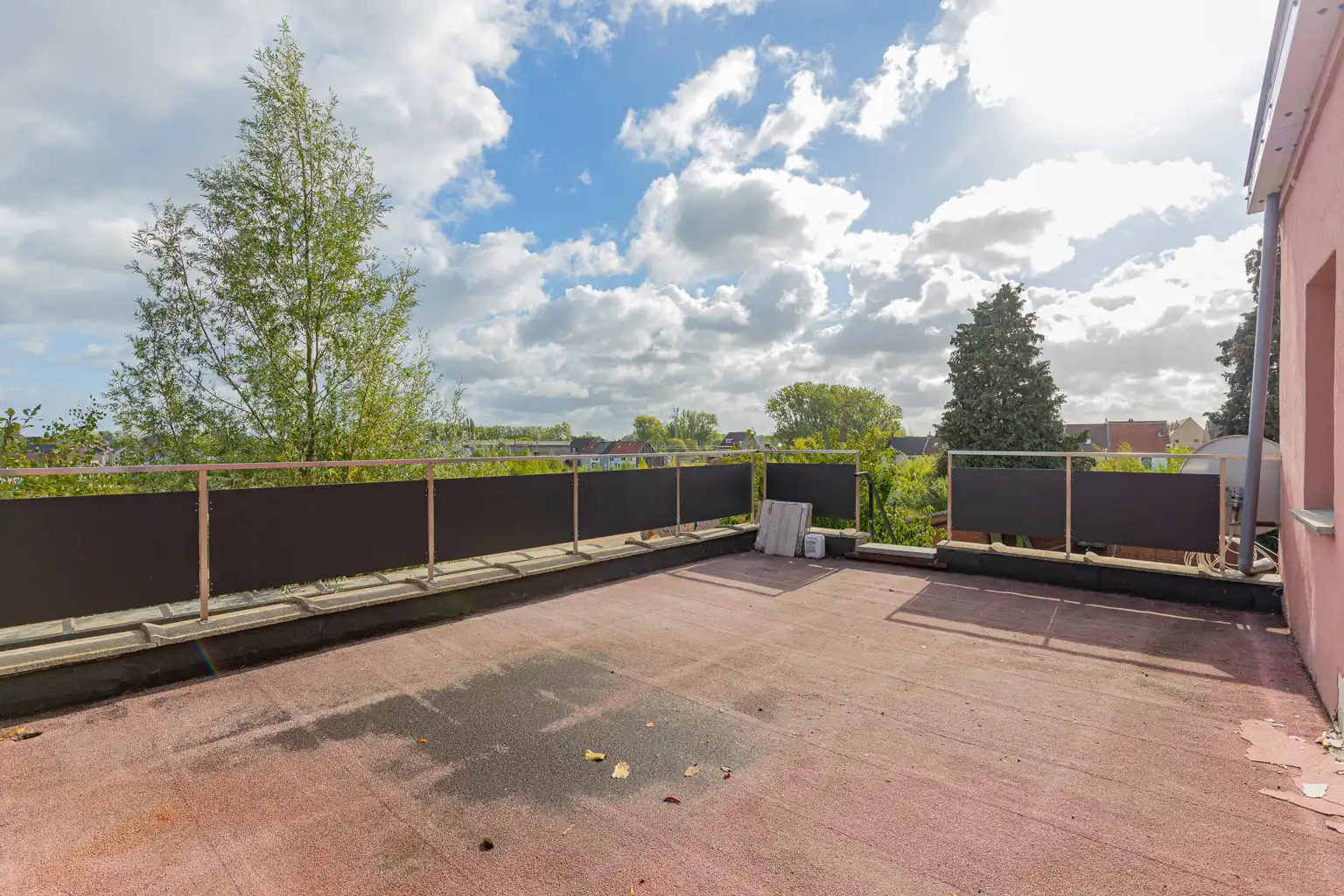 Gerenoveerde woning op wandelafstand van het centrum! foto 18