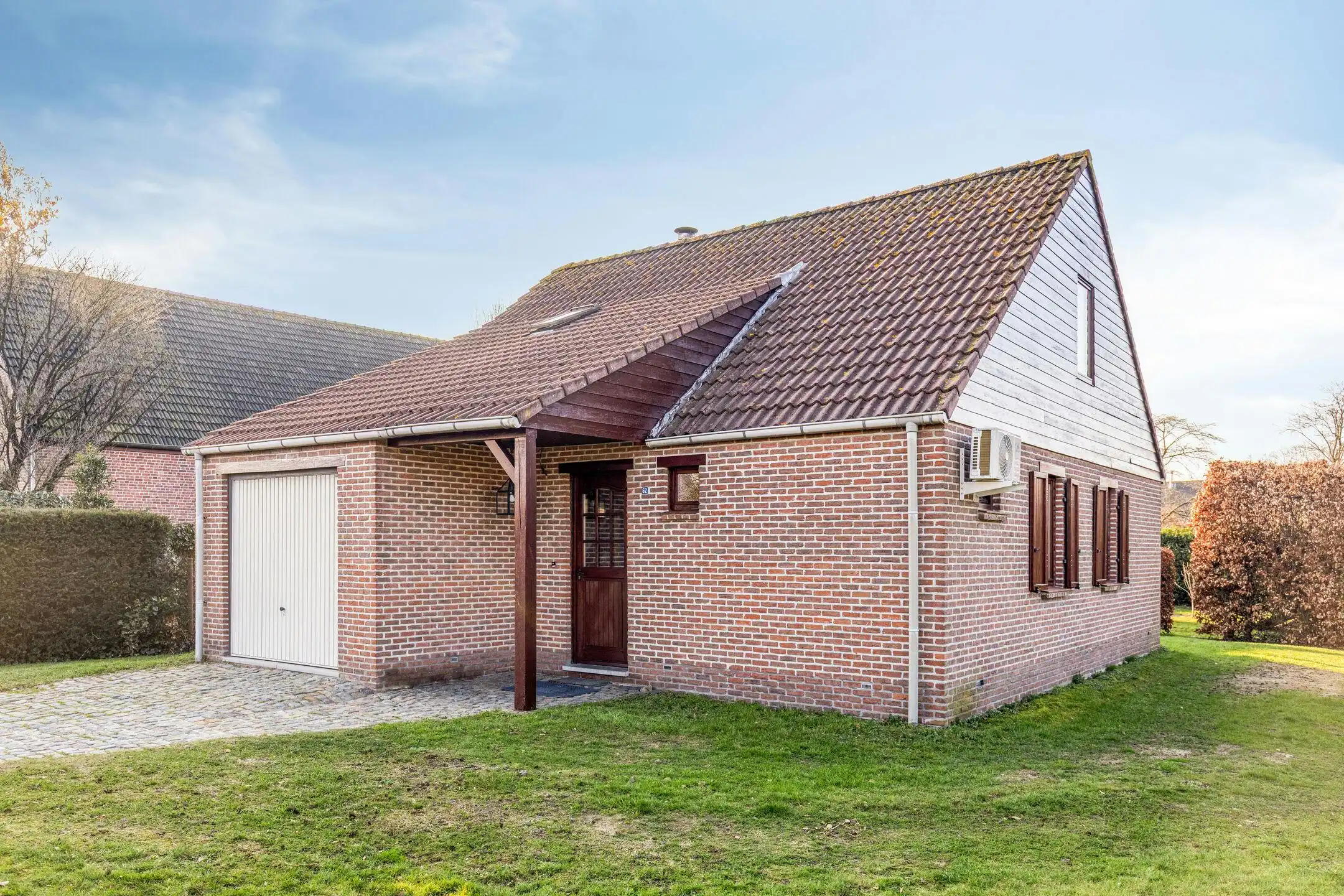 Perfect onderhouden vrijstaande woning te Essen foto 2