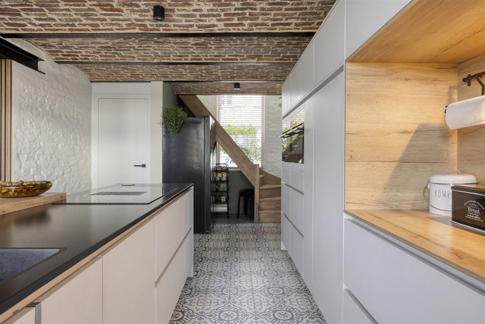 Instapklaar driegevel woning in groene omgeving foto 11