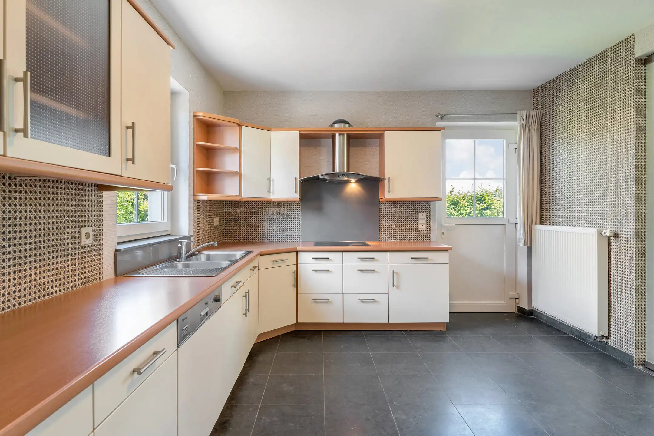 Mooie villa met achterliggende weide te Membruggen foto 11