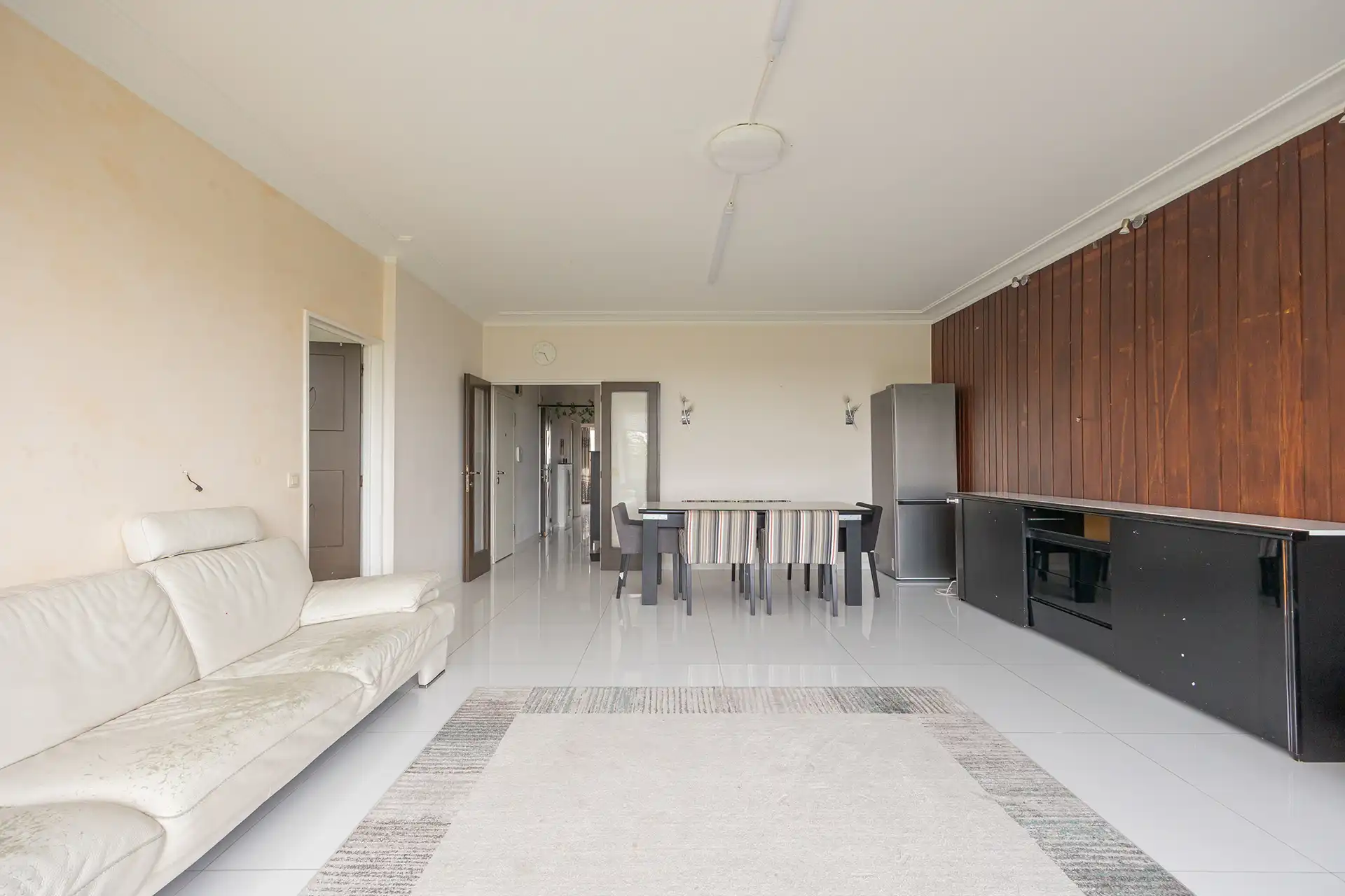 Instapklaar appartement met 2 slpk's + bureau met parkzicht foto 3