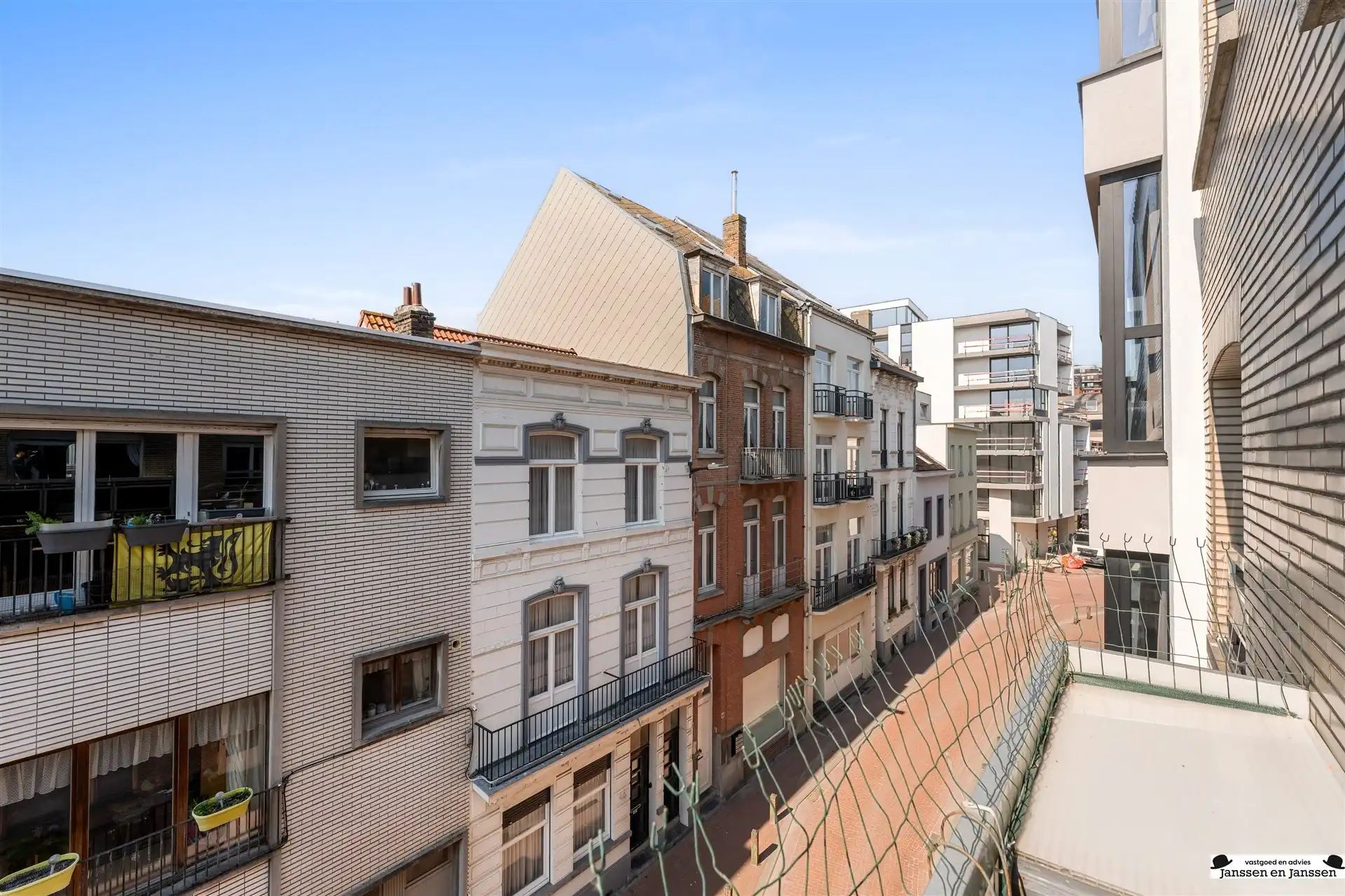 Centraal appartement vlakbij de zee in hartje Blankenberge foto 9