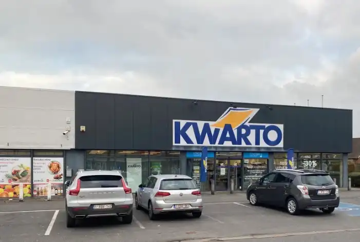 Handelspand te huur tegenover Delhaize Izegem – ca. 650 m² foto 2