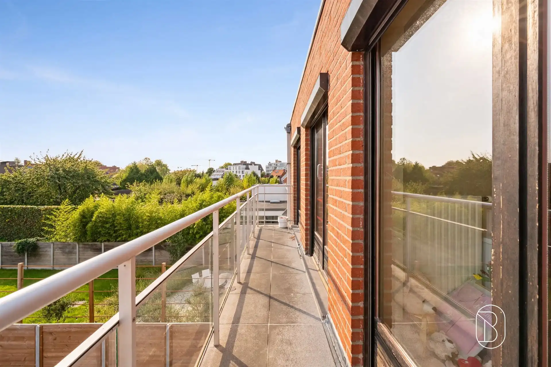 Ruim appartement met 3 slpk en garage in Roeselare foto 4