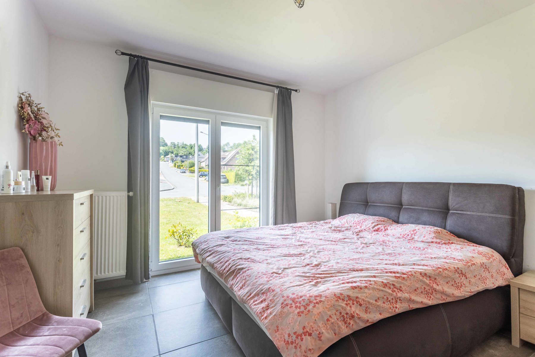 Rustig gelegen vrijstaande bungalow met 3 slaapkamers  foto 15
