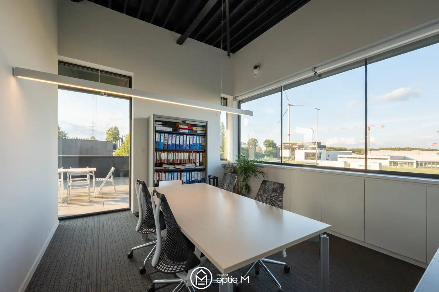 Moderne kantoorelementen te huur in Paal – 308m² met 24 parkeerplaatsen op een uitstekende locatie. foto 8