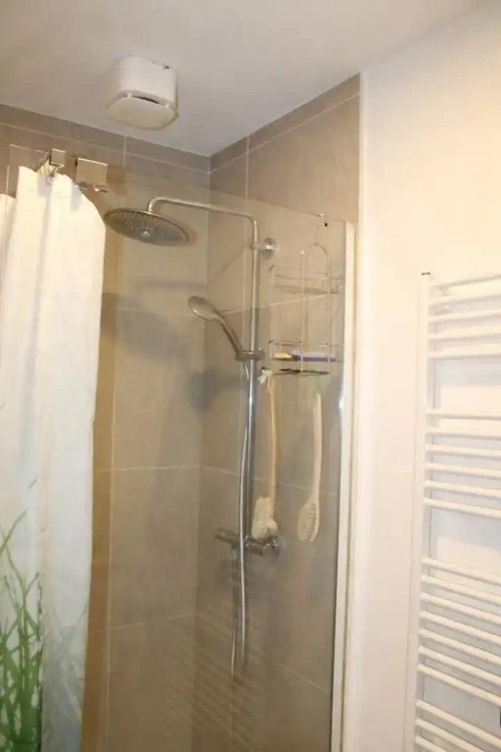 Ruim appartement met tuin foto 13