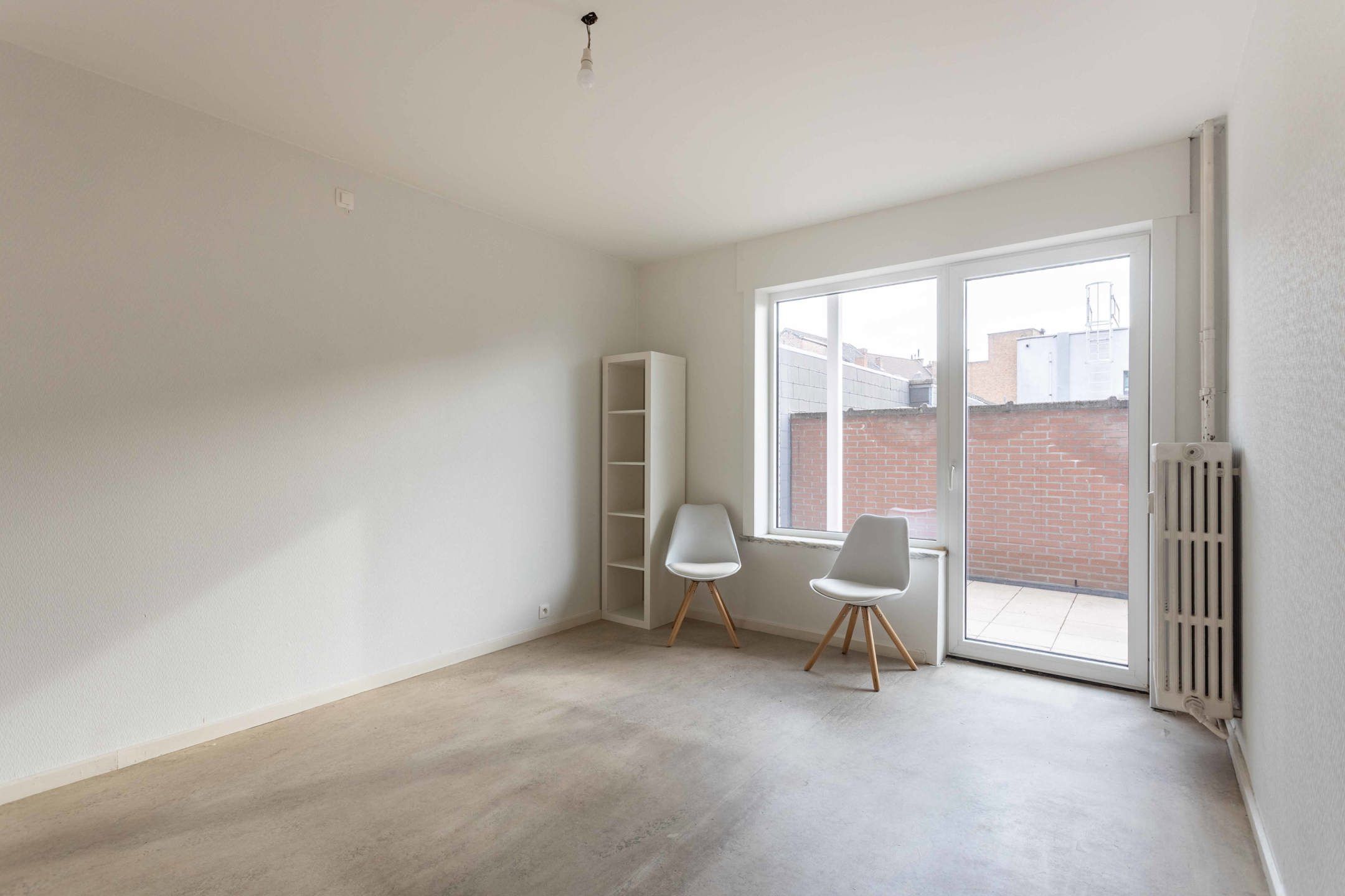 Lichtrijk en volledig gerenoveerd appartement foto 12
