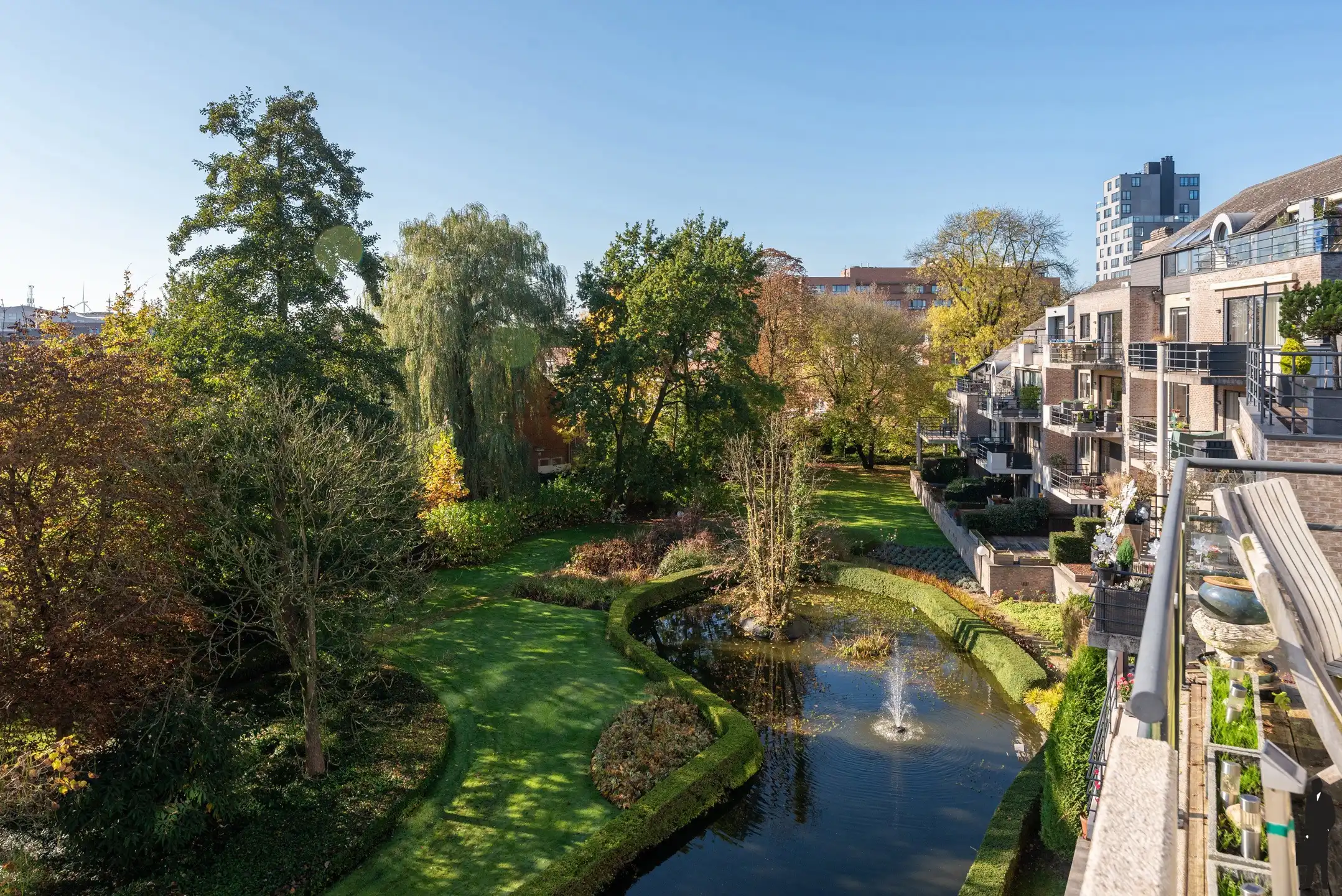 Riant appartement met 4 slpks, 2 badks, prachtig zuidterras foto 14