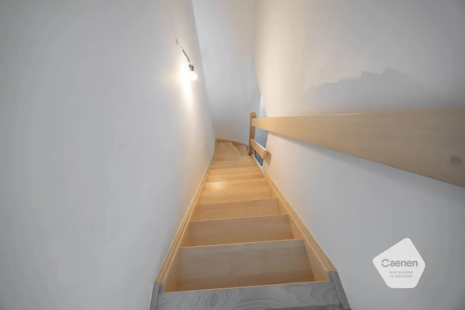 Lichtrijk duplex-appartement te residentie Modena foto 10