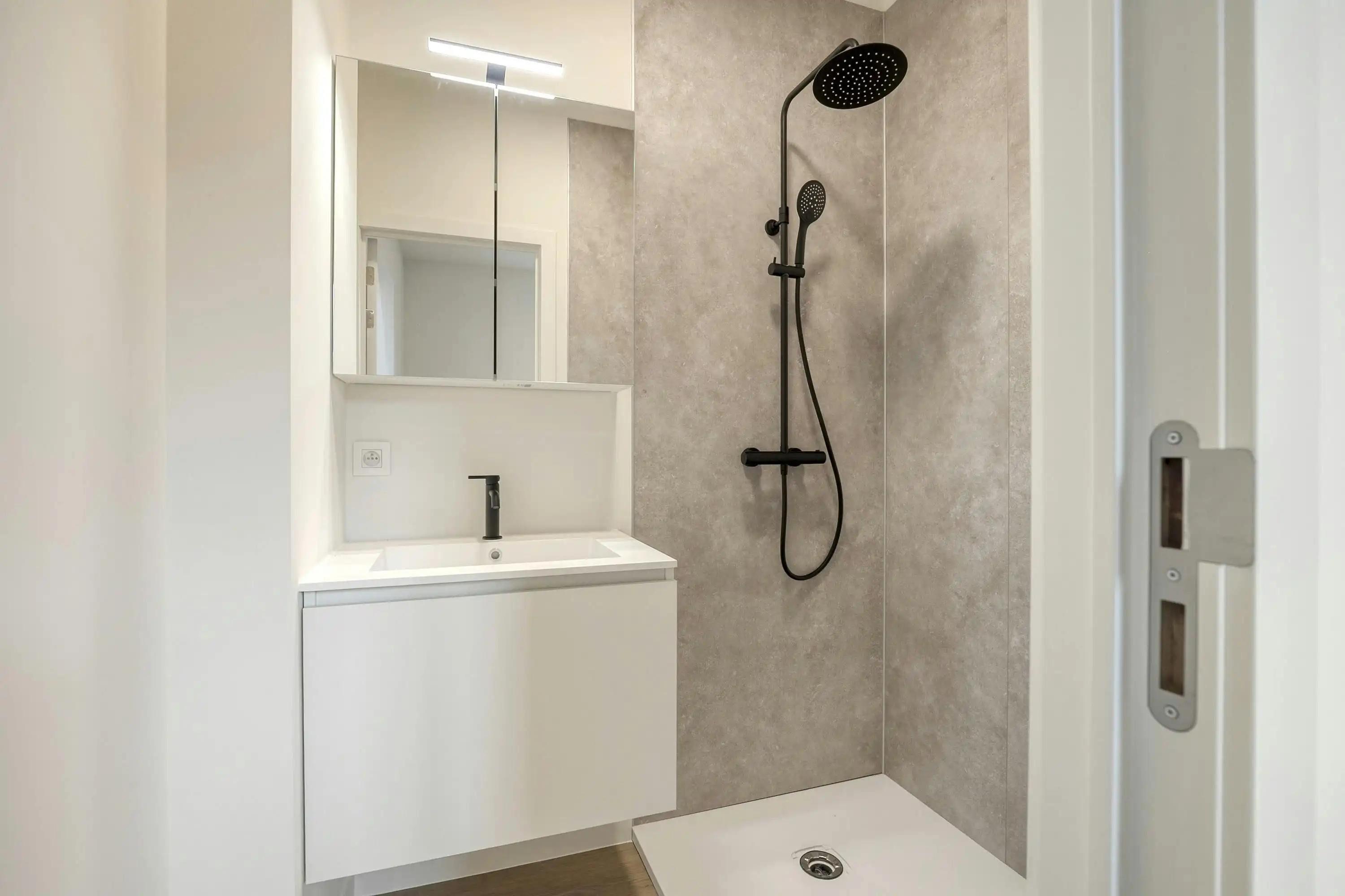 Volledig gerenoveerd appartement met EPC A in Gent foto 12