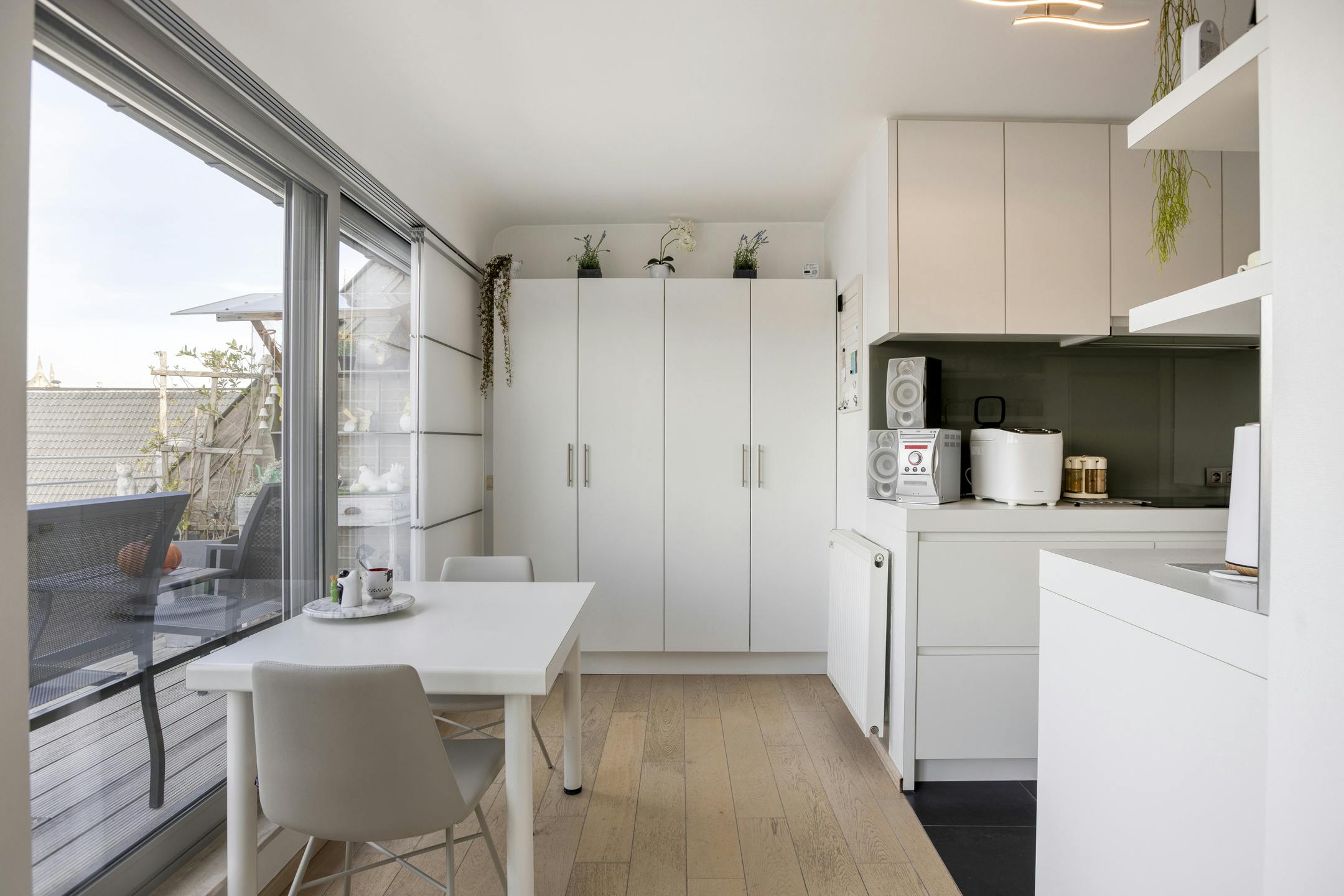 Een uniek duplex-penthouse te koop in het hart van Poperinge foto 10