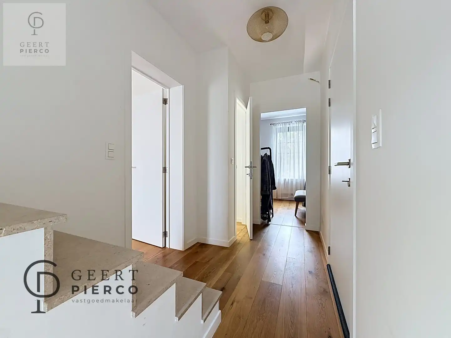 Ruimtelijke woning op een toplocatie foto 16
