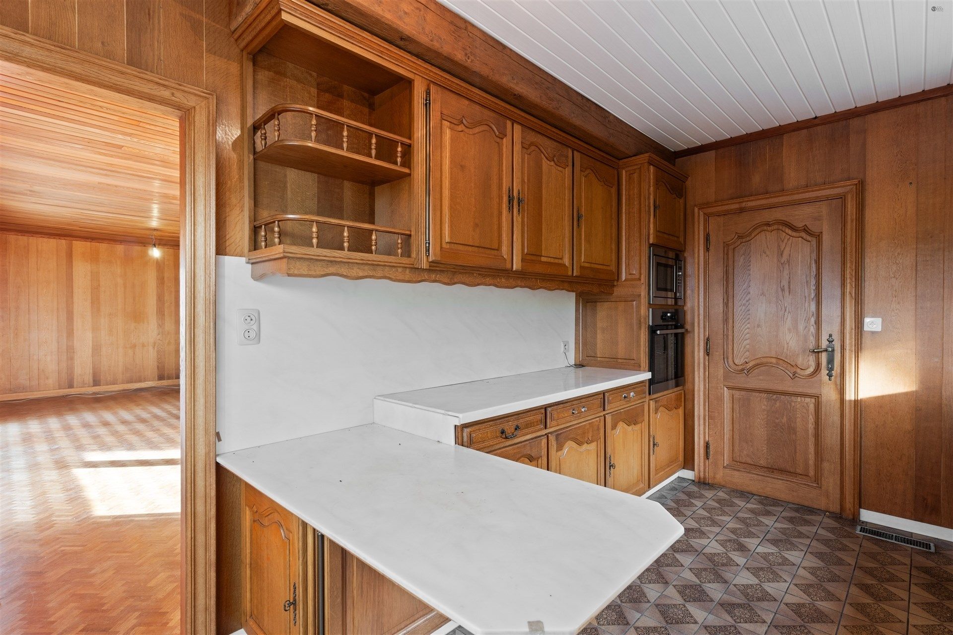 Gunstig gelegen open bebouwing met mooie tuin op een perceel van 2.212 m² foto 10