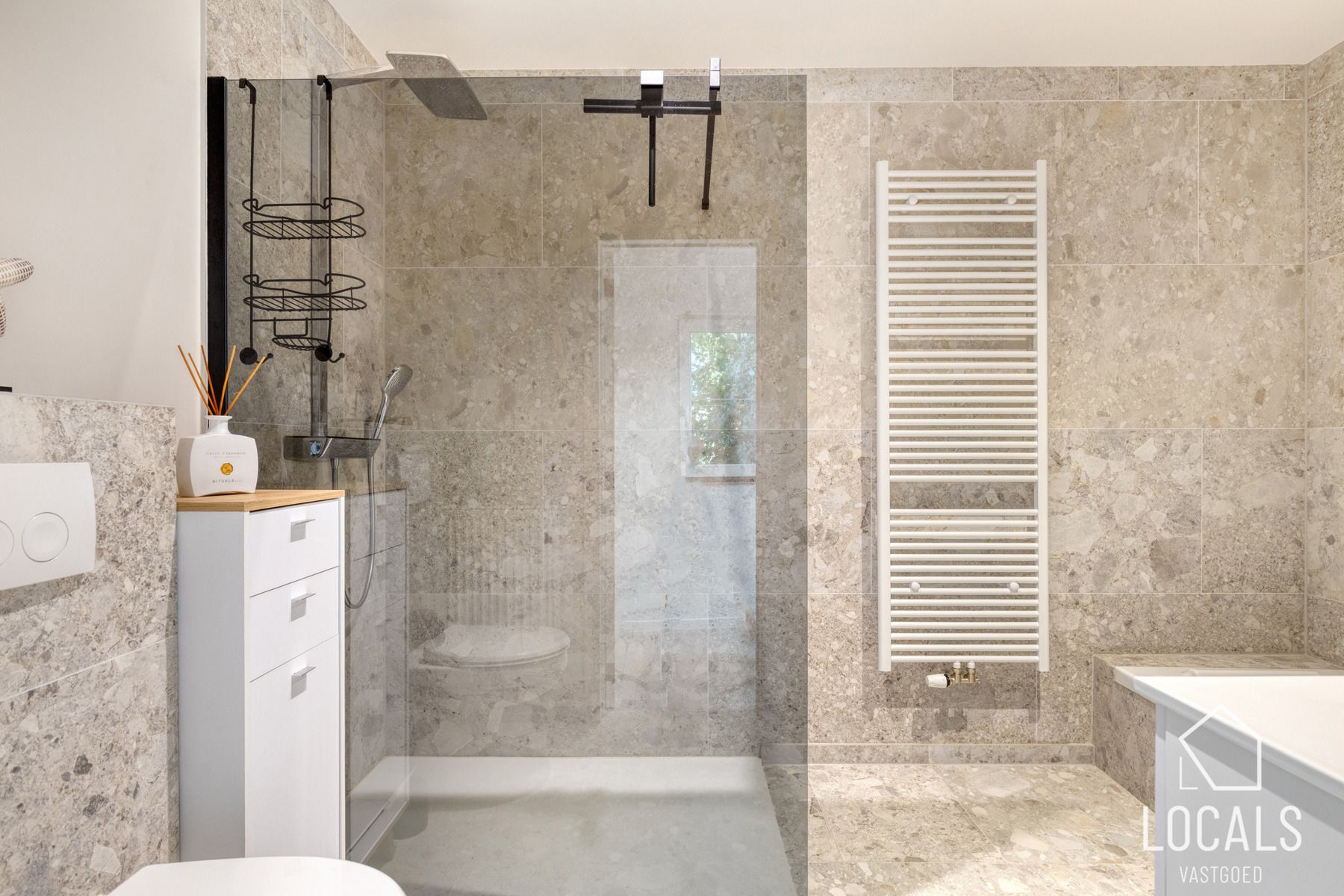 Instapklare parel met grote garage – totaalrenovatie 2024 foto 10