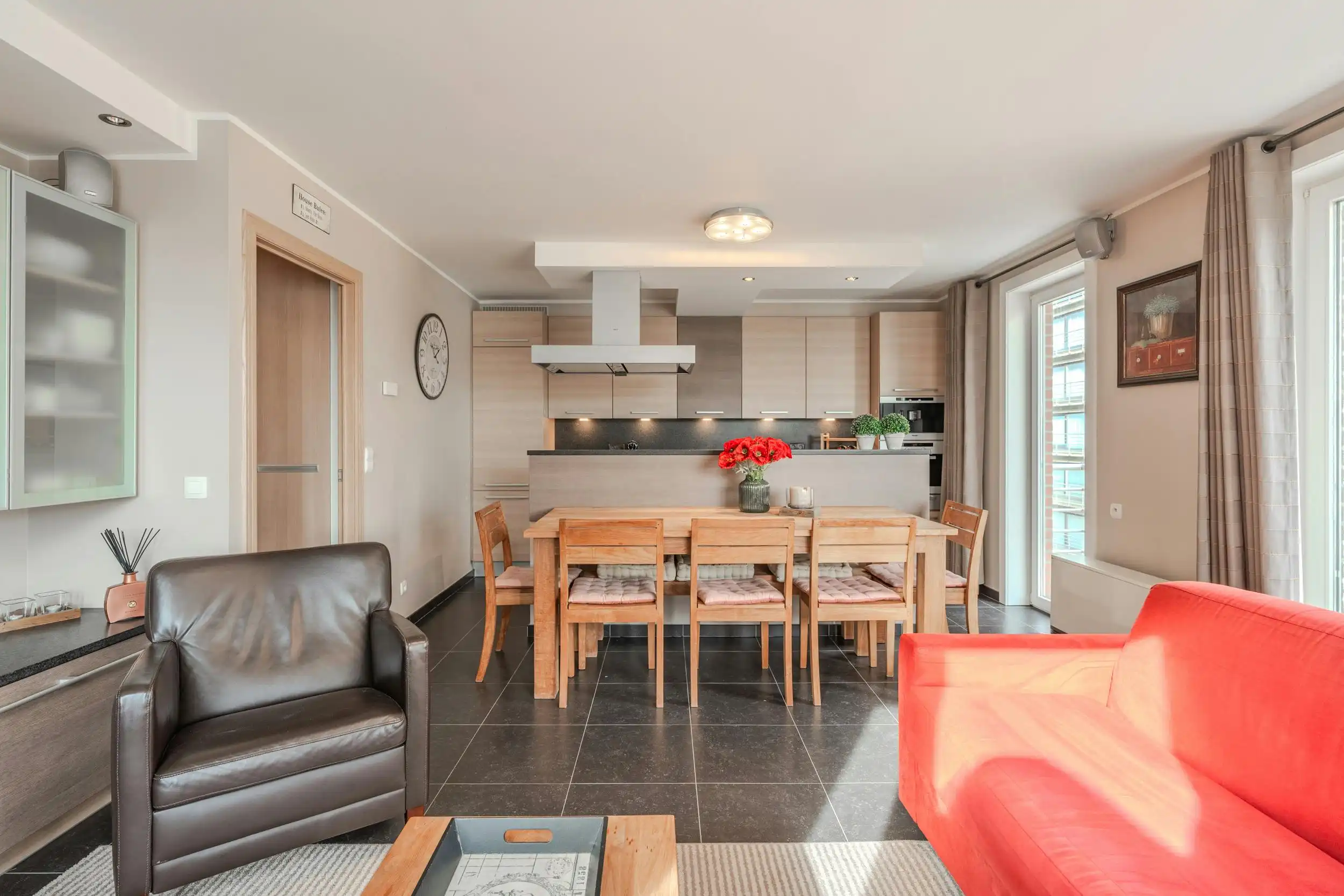 Lichtrijk hoekappartement met 3 slaapkamers op topligging! foto 12