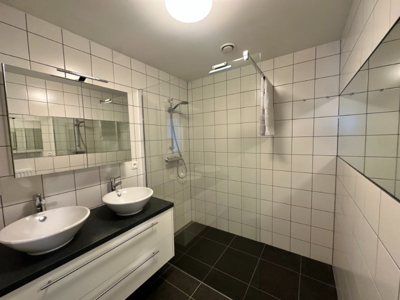 Instapklaar bemeubeld 2-slpk appartement met  terras, en kelder centrum Geel foto 13
