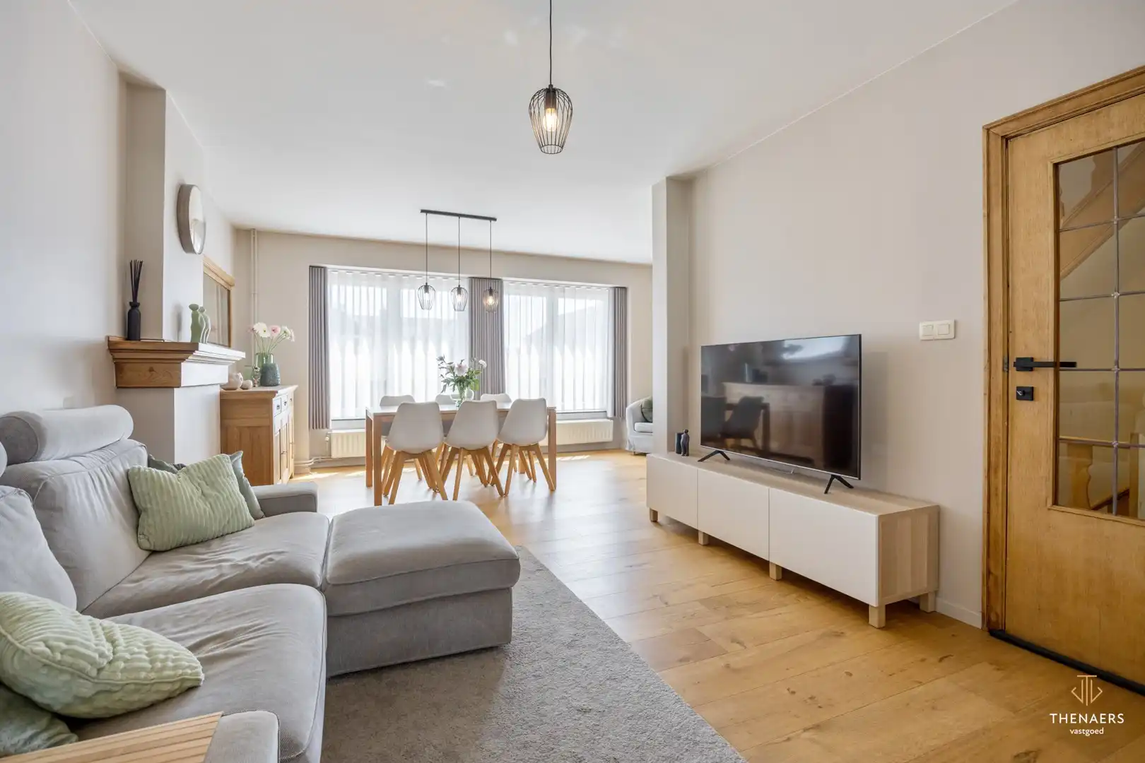 Gerenoveerde bel-etagewoning met garage, stadstuin en 235 m² woonruimte. foto 3