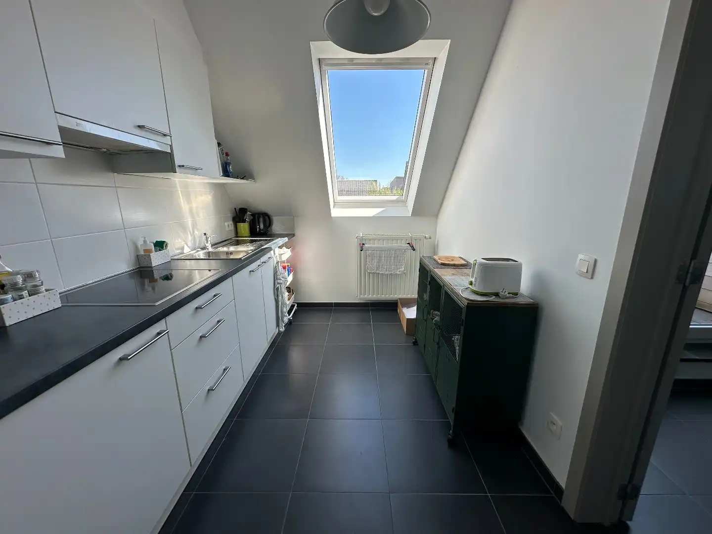 Instapklaar 2-slp appartement met terras én garage, Torhout Wijnendale foto 9