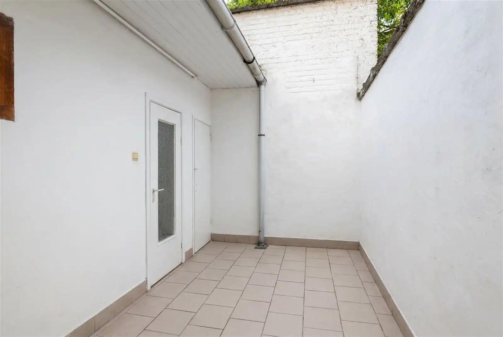 Te renoveren woning met 4 slaapkamers en buitenruimte Gent. foto 6