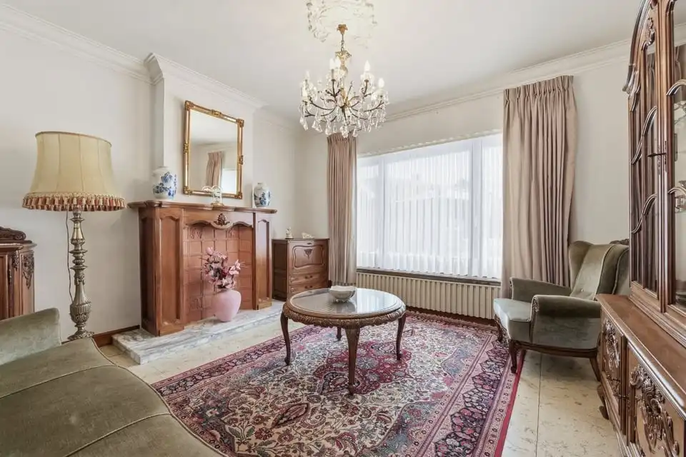 KNUSSE GEZINSWONING MET 4 SLKS EN EEN GARAGE IN BOEKHOUT foto 9