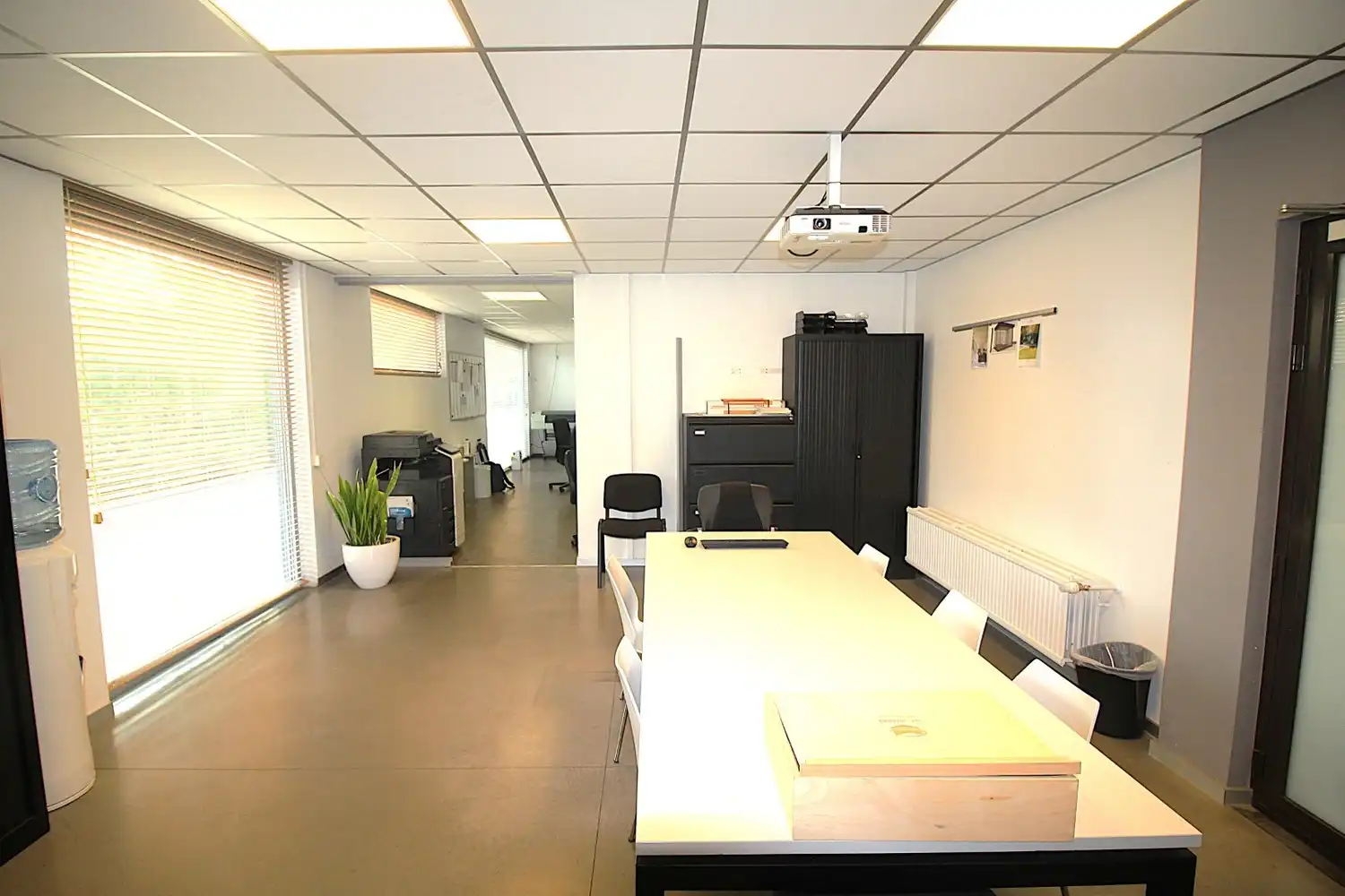 Maldegem | industriezone Krommewege – compleet uitgerust bedrijfsgebouw van ca.1.230m². foto 9