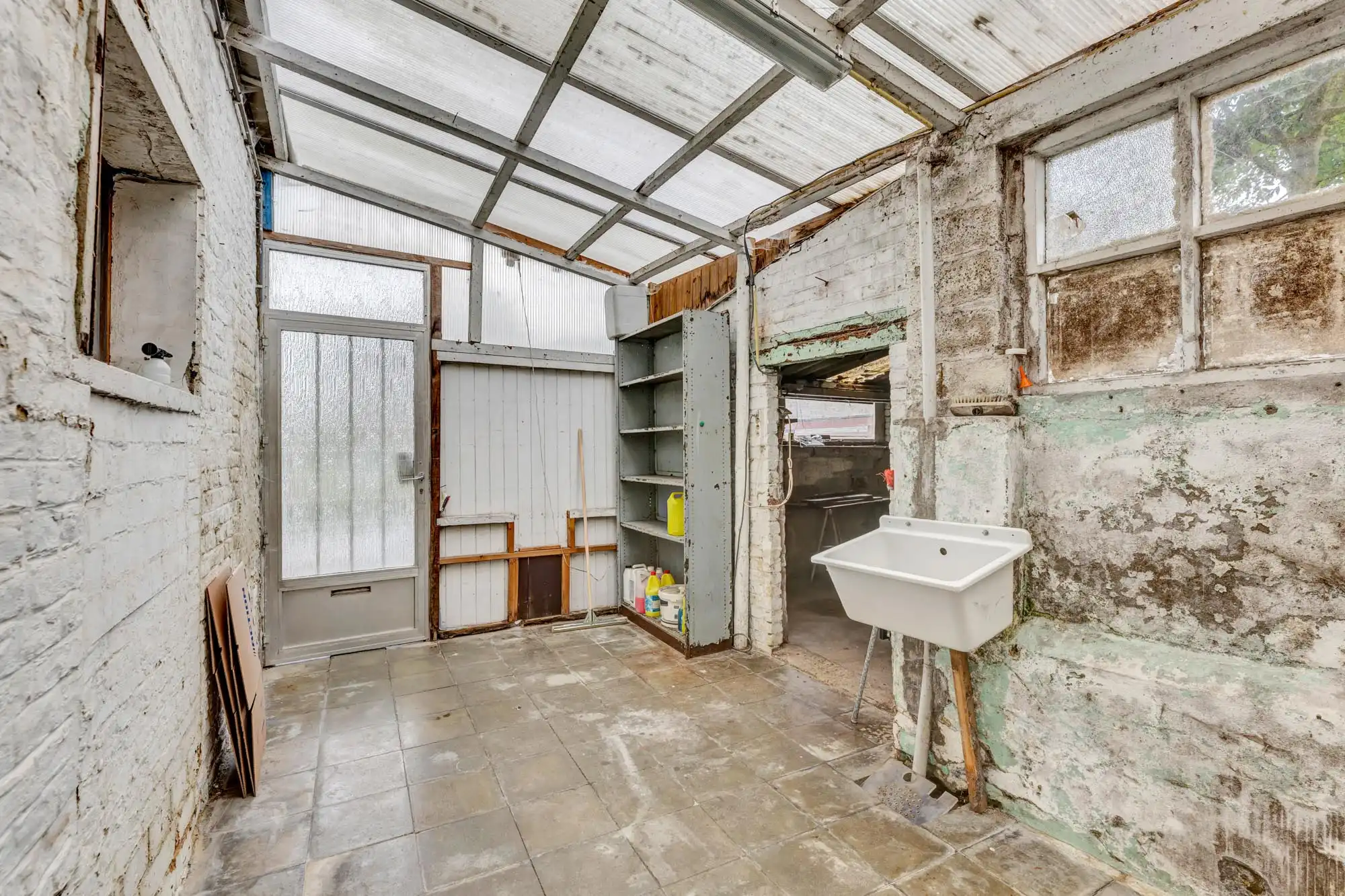 Te renoveren woning foto 12