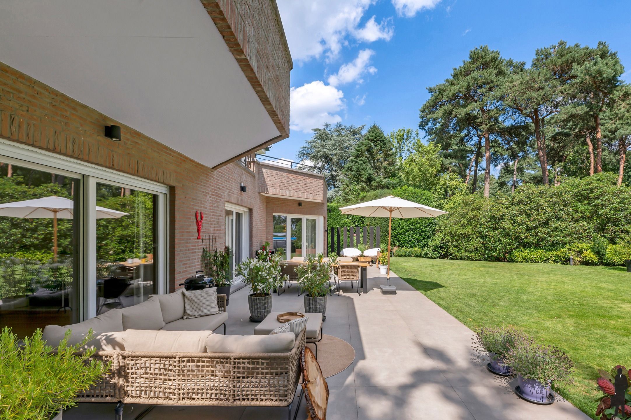 In de residentiële villawijk, De Meersebergen nabij Breda klassieke herenhuis op ca. 2135 m² met uitzicht op "Markdal". foto 49