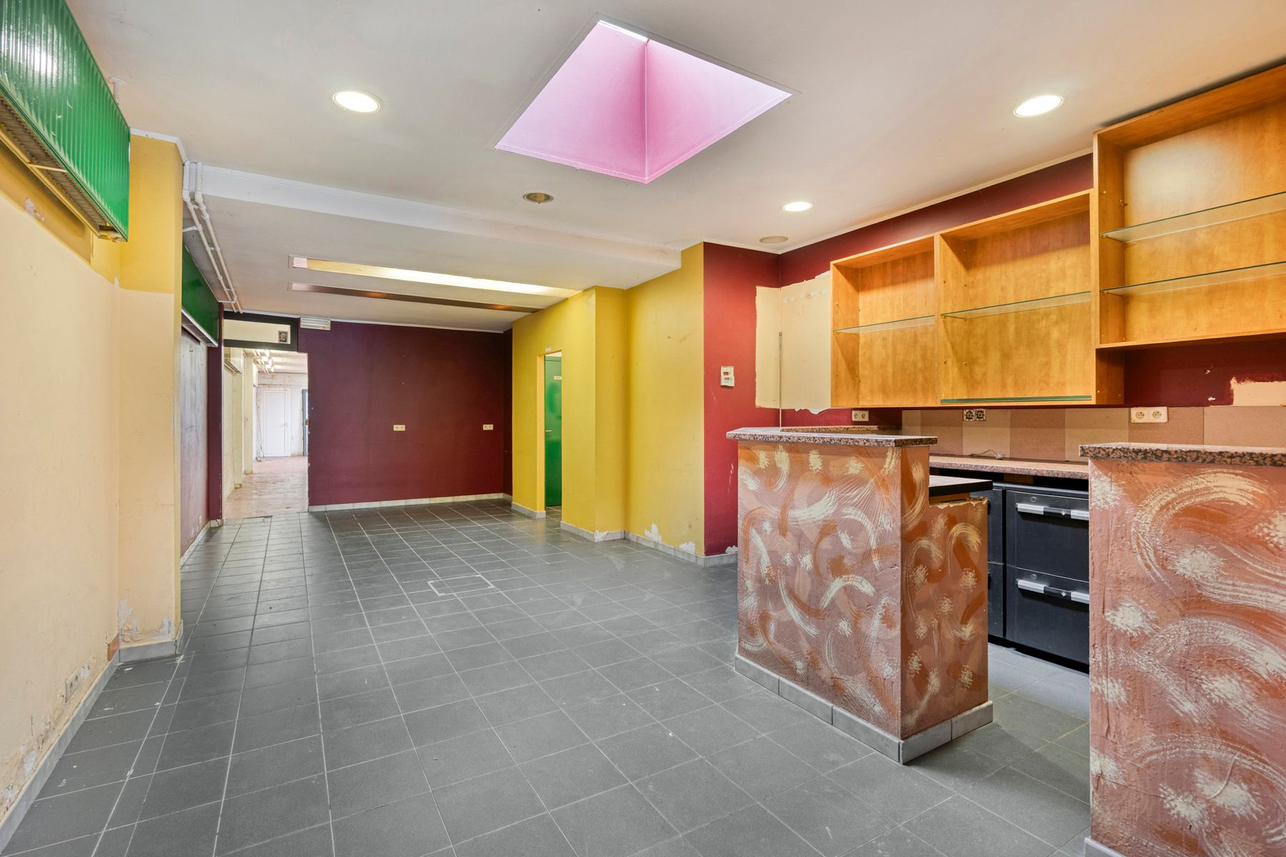 Handelspand in de Andreas Vesaliusstraat foto {{pictureIndex}}