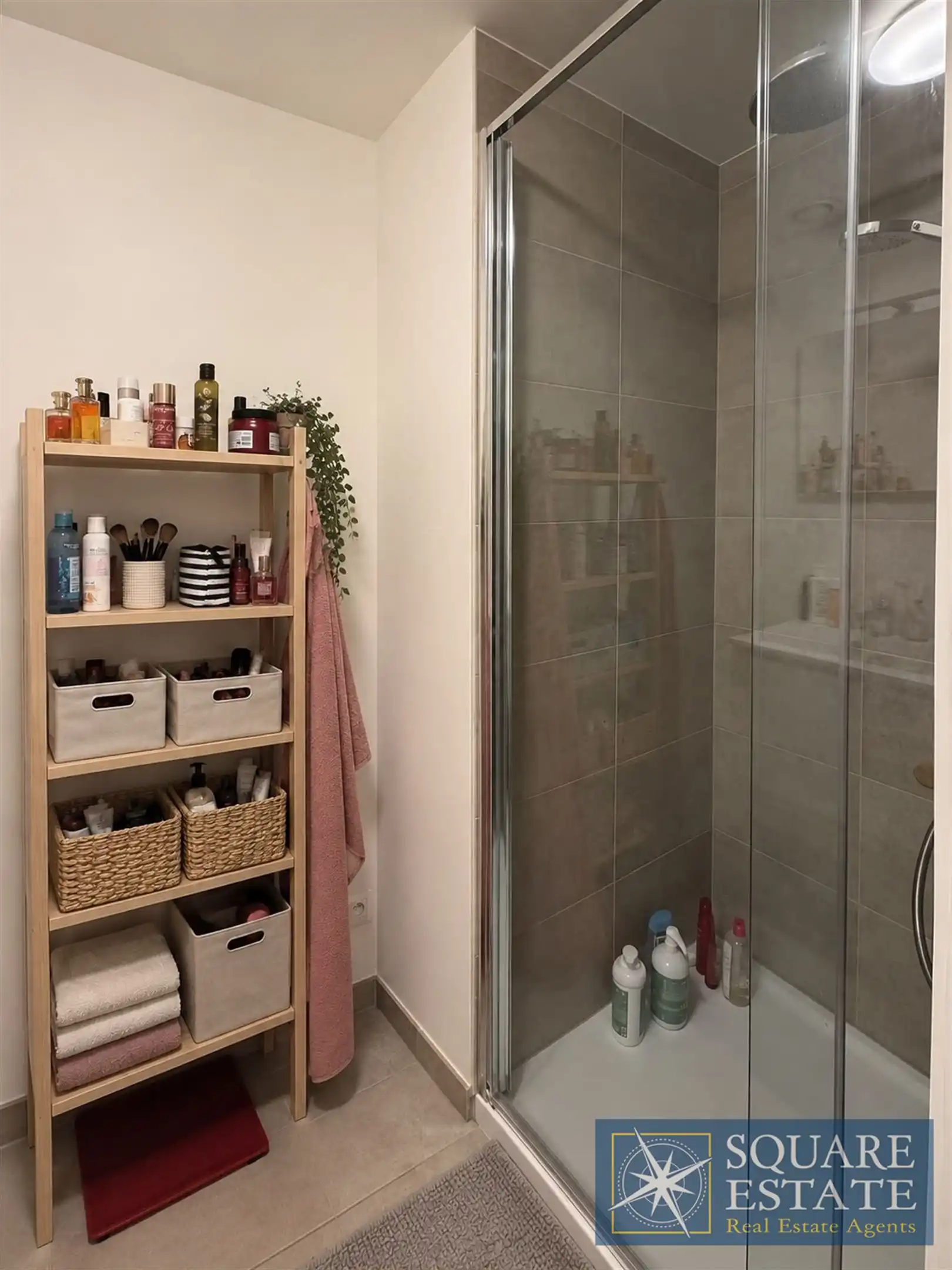 Prachtig appartement met 1 slaapkamer en tuin  foto 7