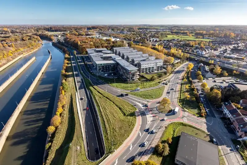 Kantoorruimte te huur foto {{pictureIndex}}