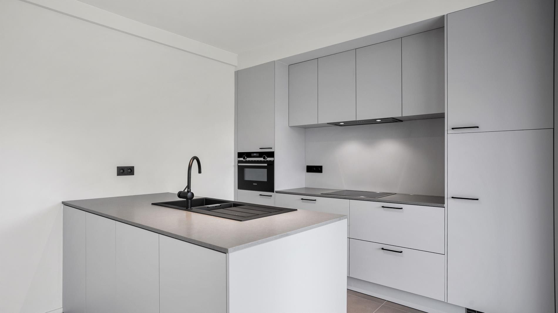 TE HUUR LINDEN appartement 2 slpks + terras  foto 11