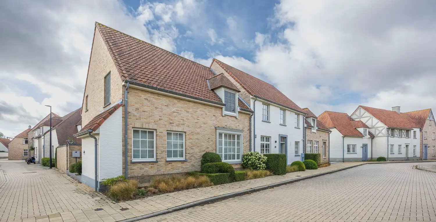 Verzorgde woning met 3 of 4 slaapkamers en zuidgerichte tuin — 't Schildeken, Duinbergen foto 2